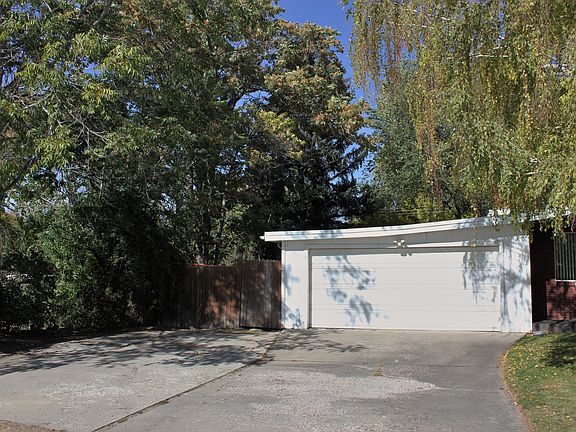 5th image of 1171 E Hyland Lake Dr