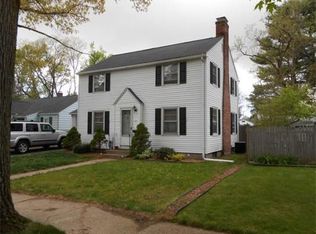 17 Dana St, Springfield, MA 01104