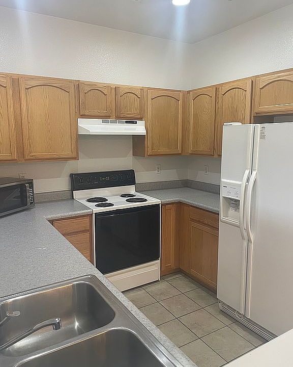 2491 Fountain Greens Pl Grand Junction, CO, 81505 Apartments for Rent