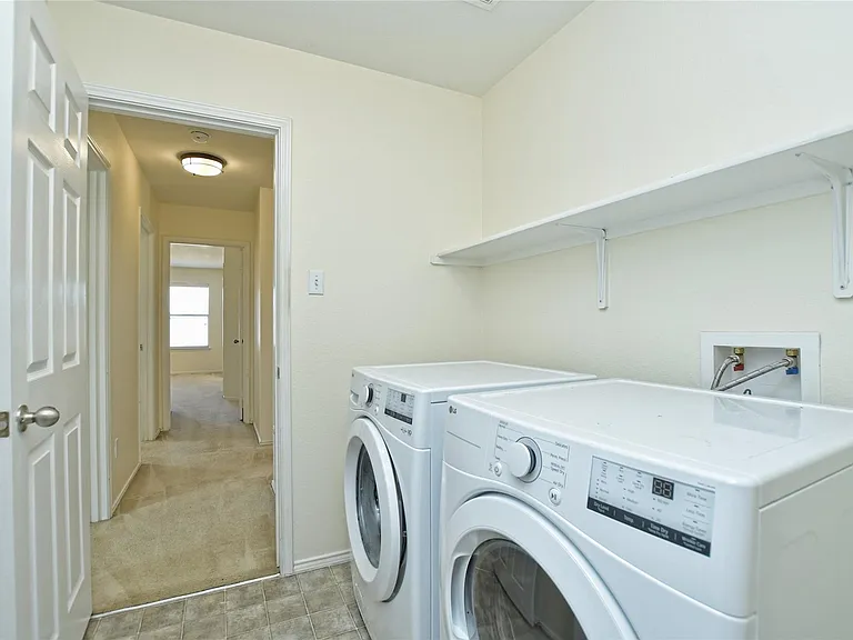 811 Encinita Dr — Photo 11