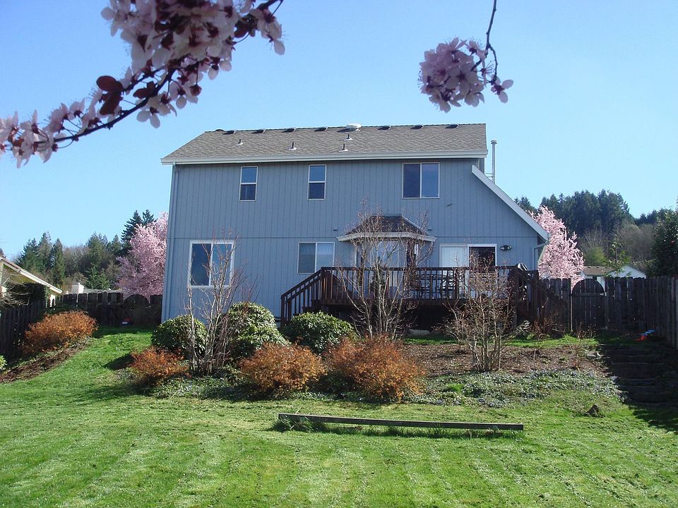 2nd image of 6927 SE 115th Ave