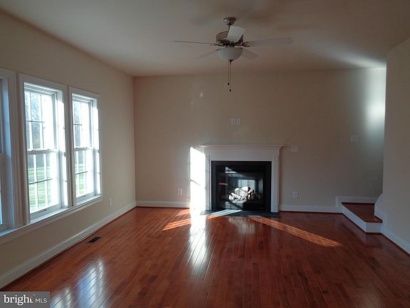 3rd image of 108 Mountain Ave