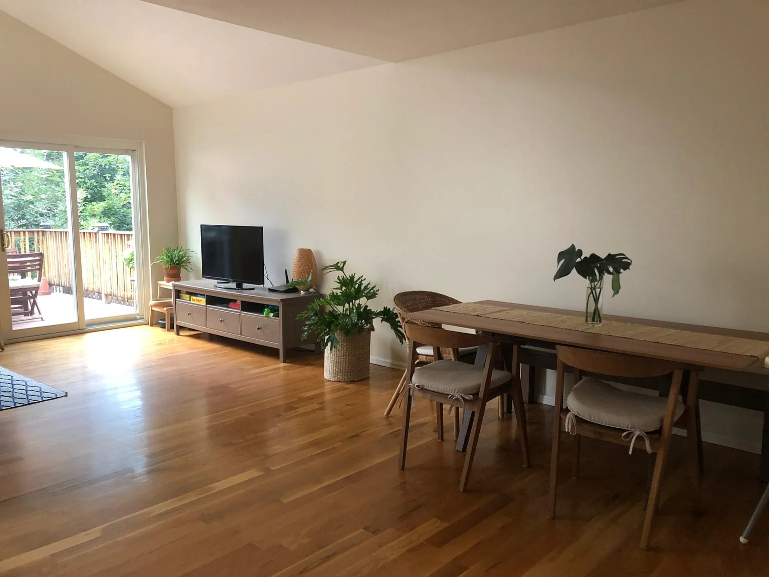 4 bed, 3.5 bath, 2092 sqft, $4,500 — Photo 4