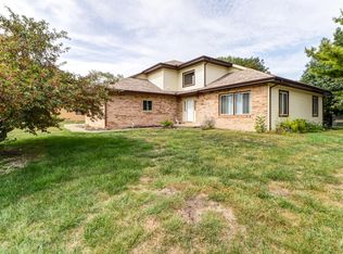 4006 Pinecrest Dr, Champaign, IL