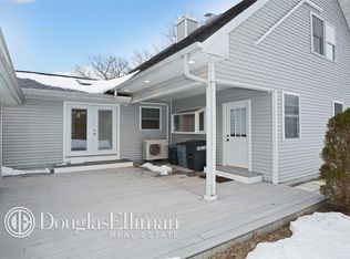 24 Commonwealth Ave, Lake Grove, NY 11755