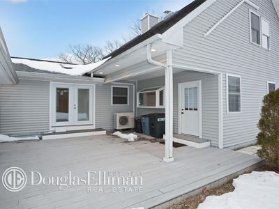 24 Commonwealth Ave, Lake Grove, NY, 11755
