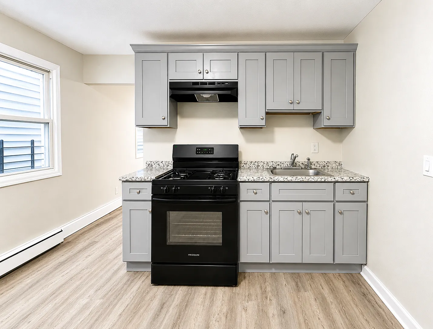 3 bed, 1200 sqft, $2,045 — Photo 1