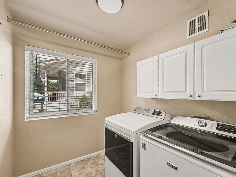19209 E Dickenson Dr — Photo 13