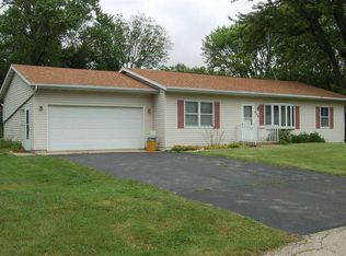 408 E Betty Pl, Mount Morris, IL 61054