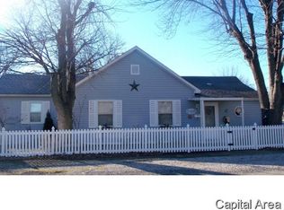 206 Maltby Row, Virden, IL