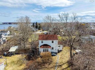 17 Fulton Ave, Westmount, NS B1R1J6