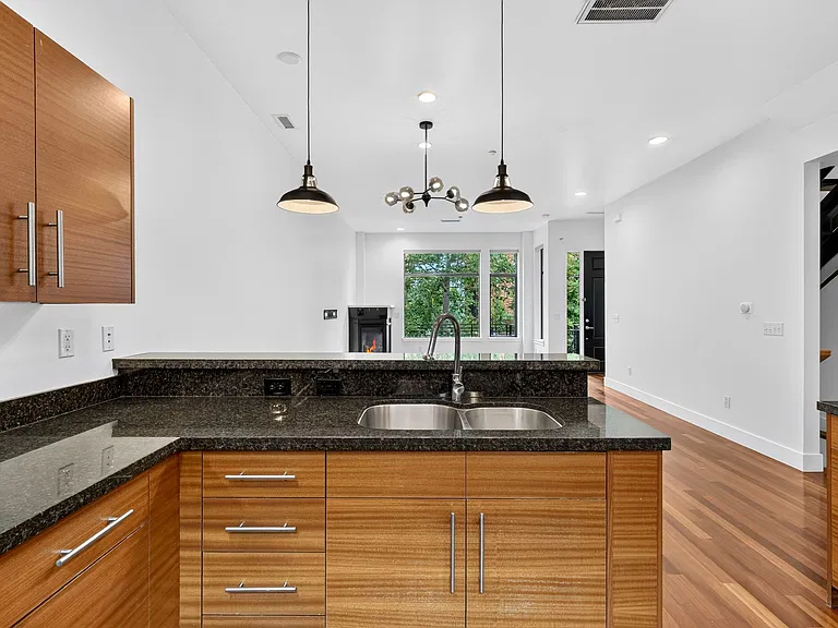 1690 NW Riverscape St — Photo 8
