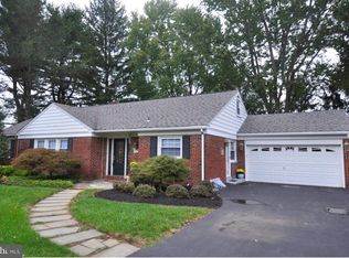 450 Collins Dr, Springfield, PA 19064