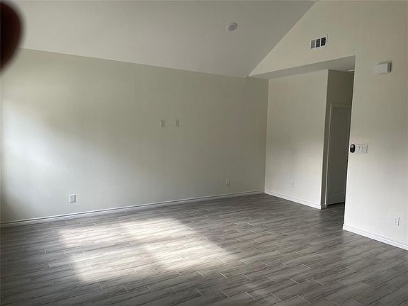 5th image of 406 Westchase St