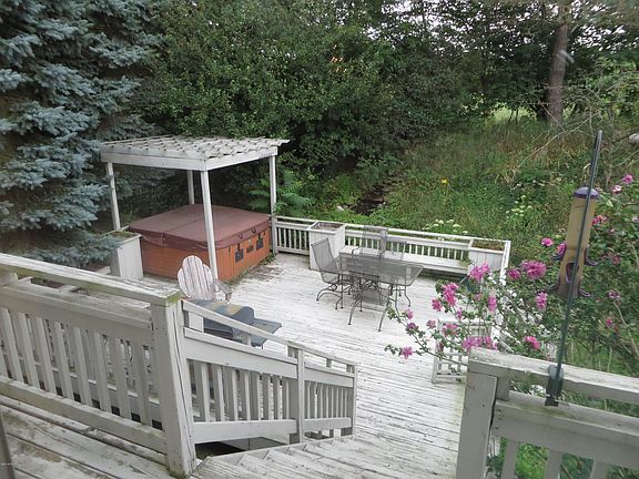 5th image of 1030 E Bluff Ct