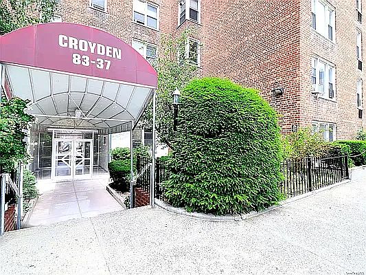 1st image of 8337 Saint James Ave #5