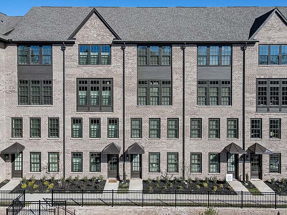 Aria - Legato Interior Image 2