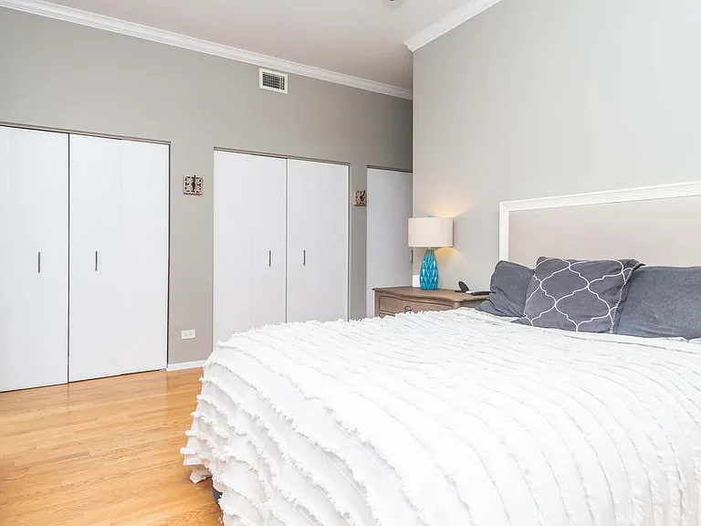 1948 N Hudson Ave #2 — Photo 6