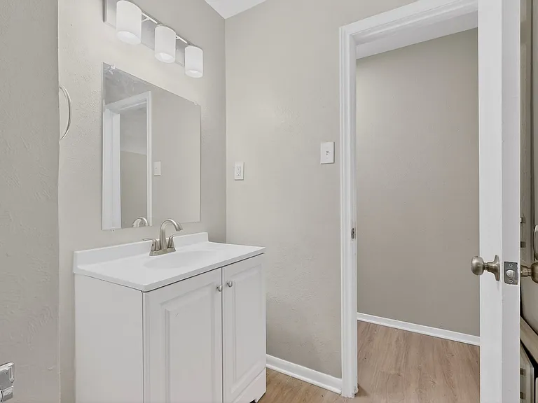6601 Avalon Dr — Photo 19