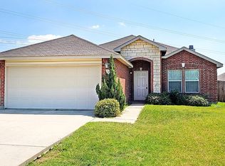 2808 Saddle Dr, Denton, TX 76210