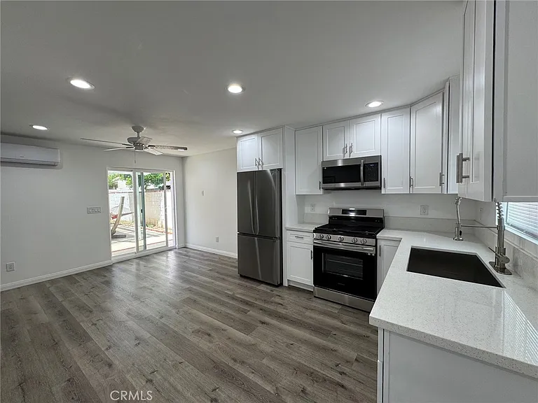 6838 Aura Ave — Photo 6