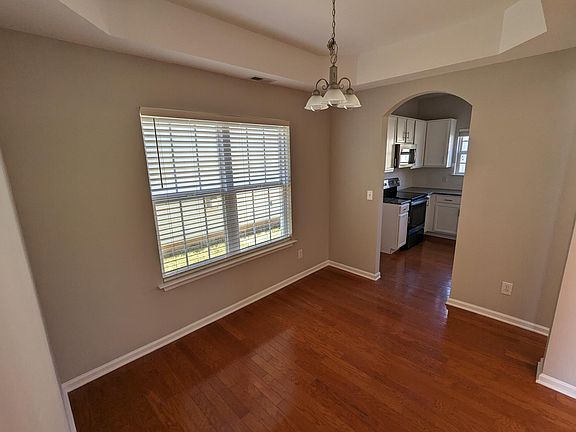 5th image of 11151 Aprilia Ln
