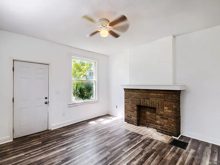 62-64 S Eureka Ave #62 — Photo 3