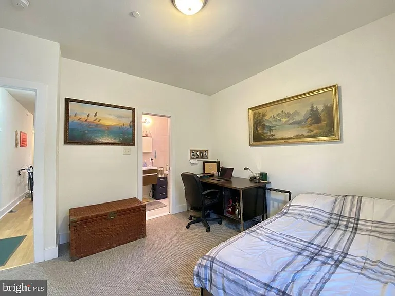 1622 W Jefferson St #1 — Photo 6
