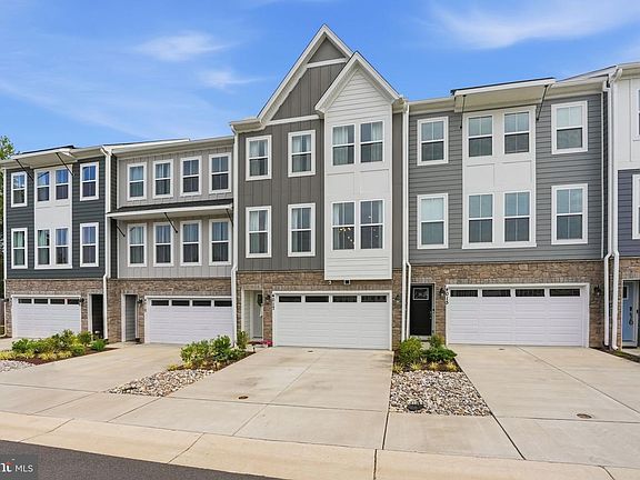 2nd image of 4017 Singerville Ct