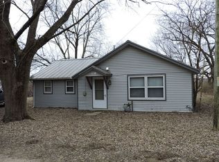 7921 S Walnut St, Dixon, IL 61021