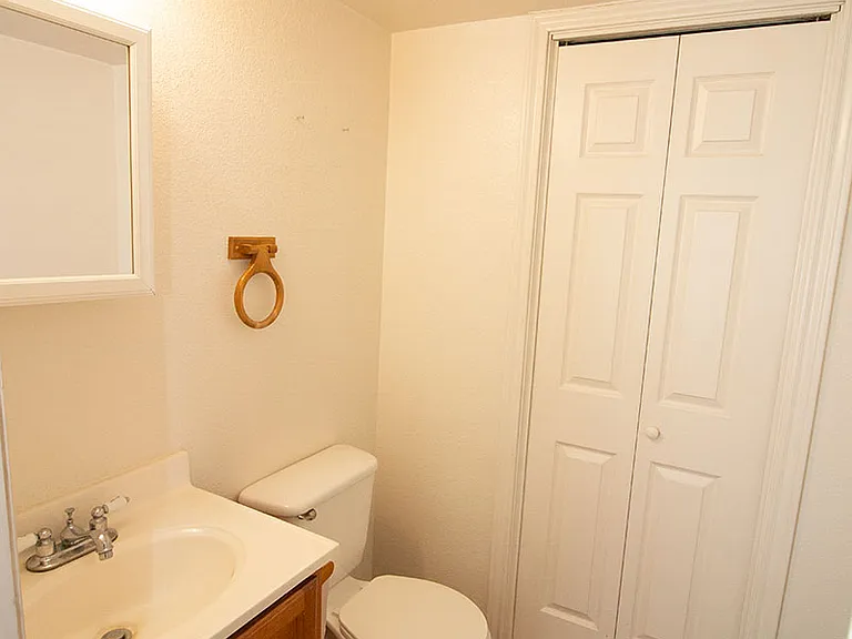 114 Scofield Ave #103 — Photo 5
