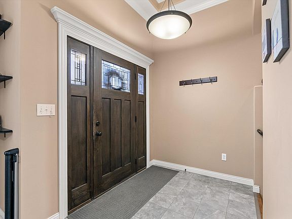 3rd image of 3901 Eagle View Ct