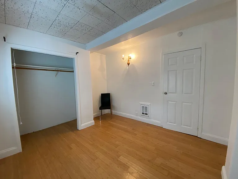 2310 E Madison St — Photo 21