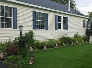 8954 Beach Rd, Brewerton, NY 13029