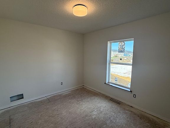 4th image of 2813 Amber Valley Rd