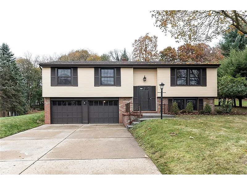 20 Watson St photo 1