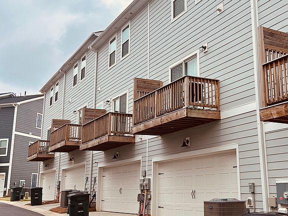 3rd image of 7105 Bryce Ave