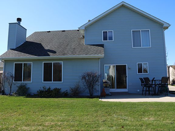 4th image of 24822 Jensen St