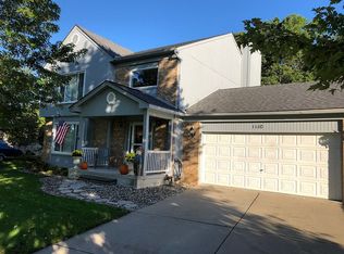 1150 Eagle Nest Dr, Rochester, MI 48306