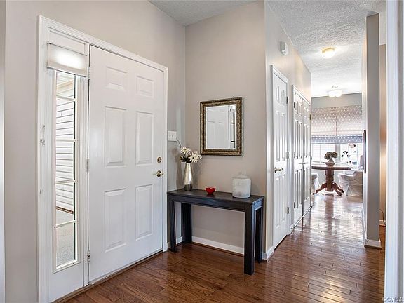4th image of 4264 English Holly Cir
