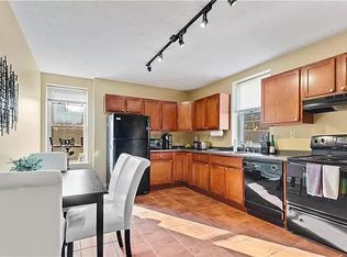 1110 Bingham St APT 3, Pittsburgh, PA 15203