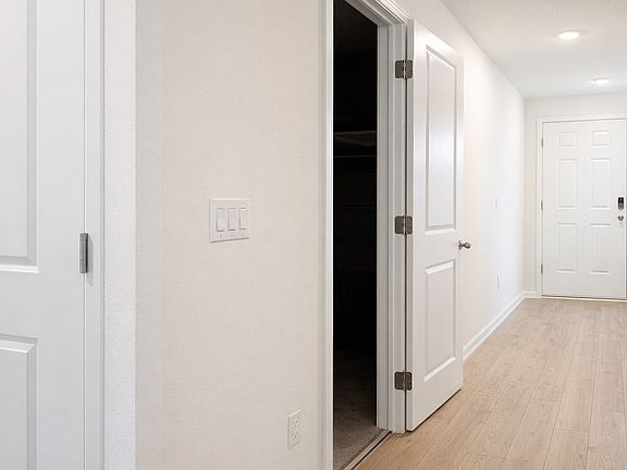 5th image of 764 Preston Cove Dr #1