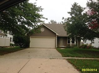 59 Meadows Dr, Sugar Grove, IL 60554