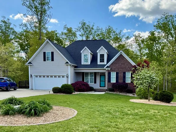 107 Woods Ct, South Boston, VA 24592