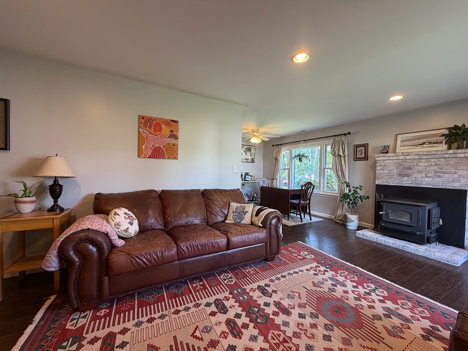 2 bed, 1317 sqft, $1,800 — Photo 2