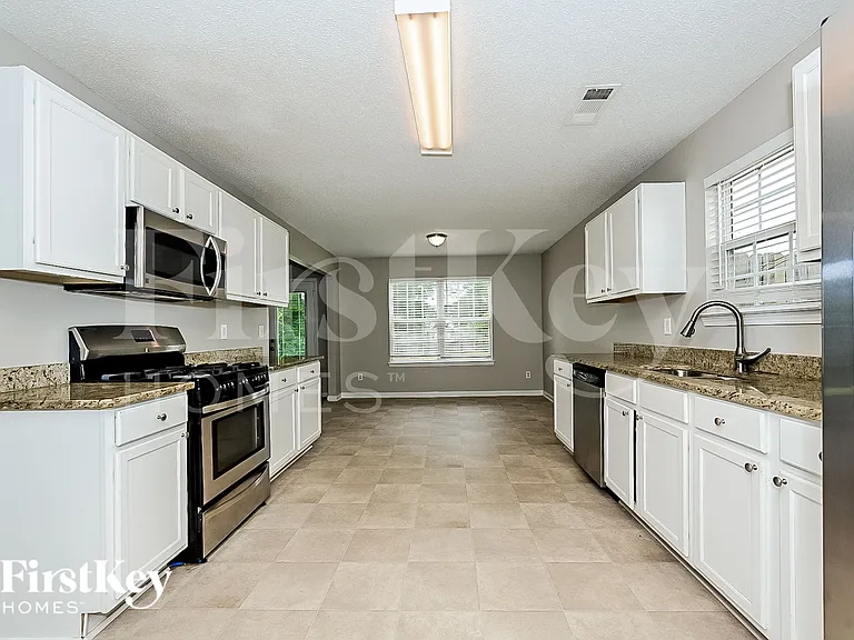 11768 Registry Blvd — Photo 4