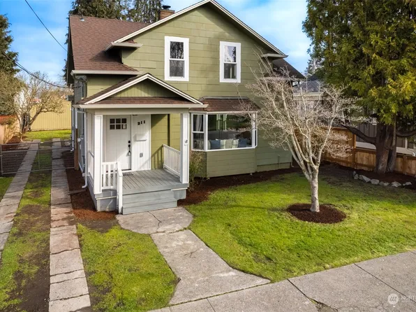 211 4th Avenue SE, Puyallup, WA 98372