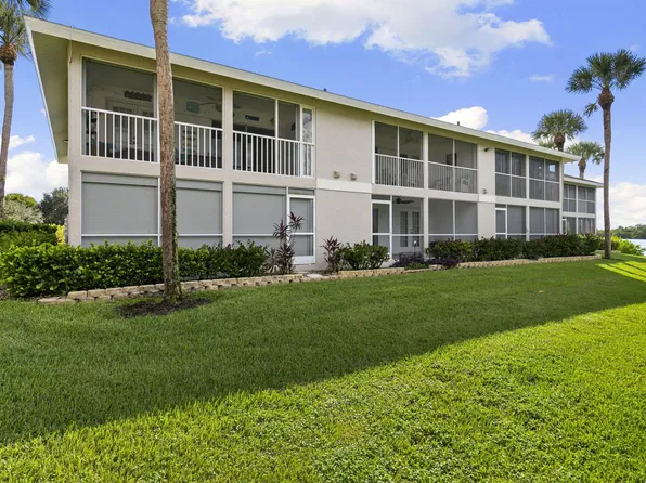 1175 Mainsail Dr Unit 715, Naples, FL 34114