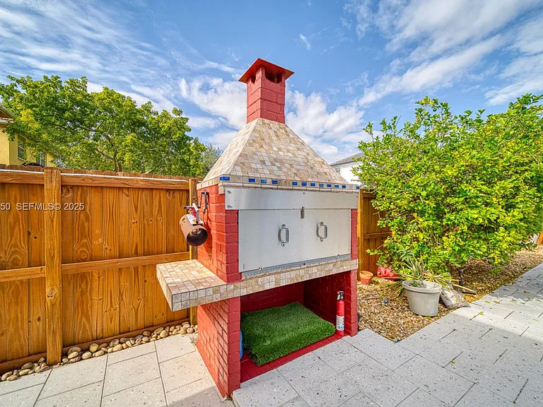 16403 SW 79th Ln — Photo 9