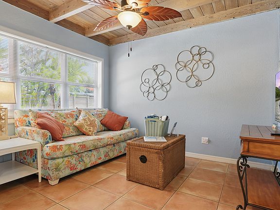 3rd image of 1381 S Orlando Ave #4